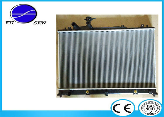 Remplacement 2006 de radiateur de CX7 Mazda avec le réservoir en plastique de noyau en aluminium
